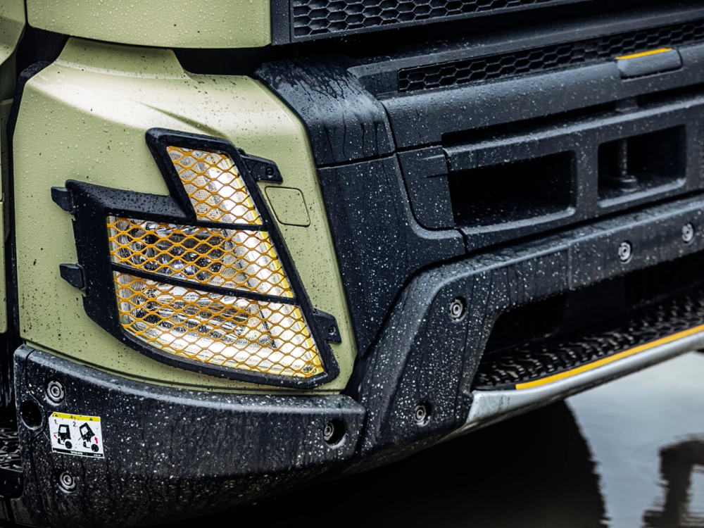 bluekens-volvo-fmx-koplamp-2