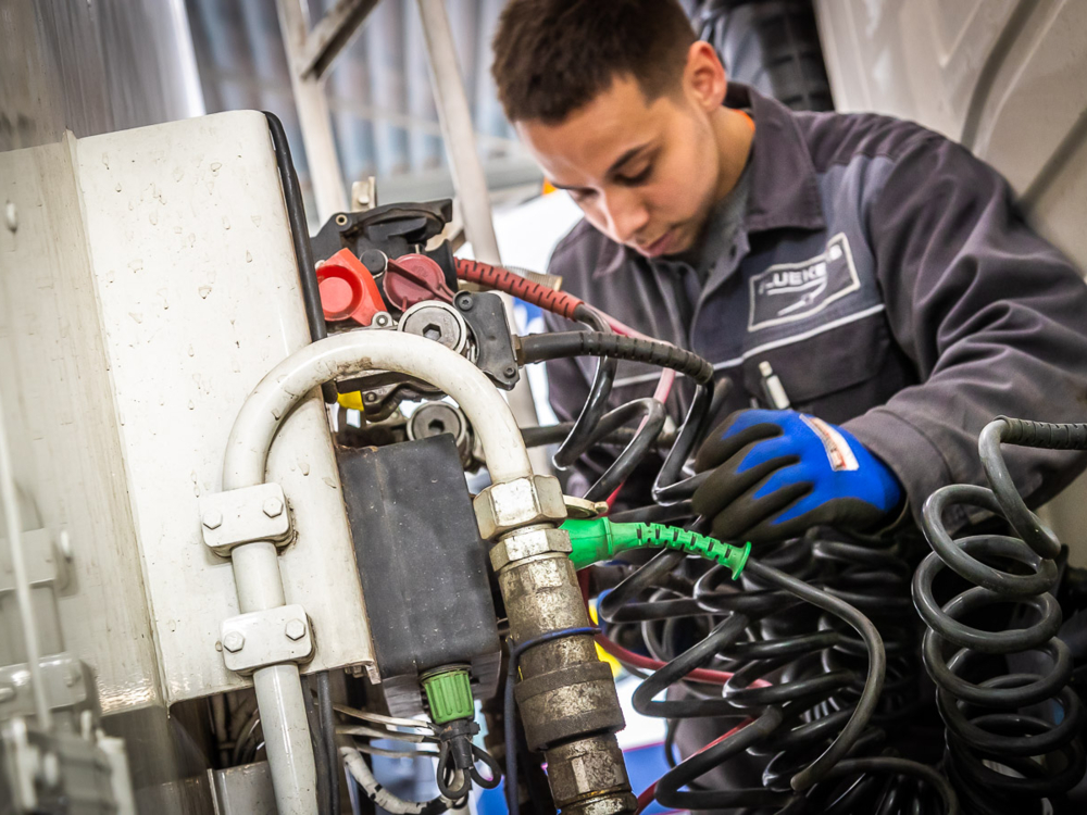 Bluekens-low-opbouw-trailerservice-032