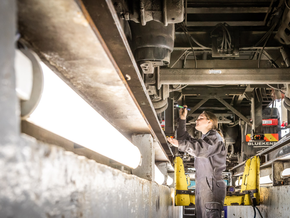 Bluekens-low-opbouw-trailerservice-012