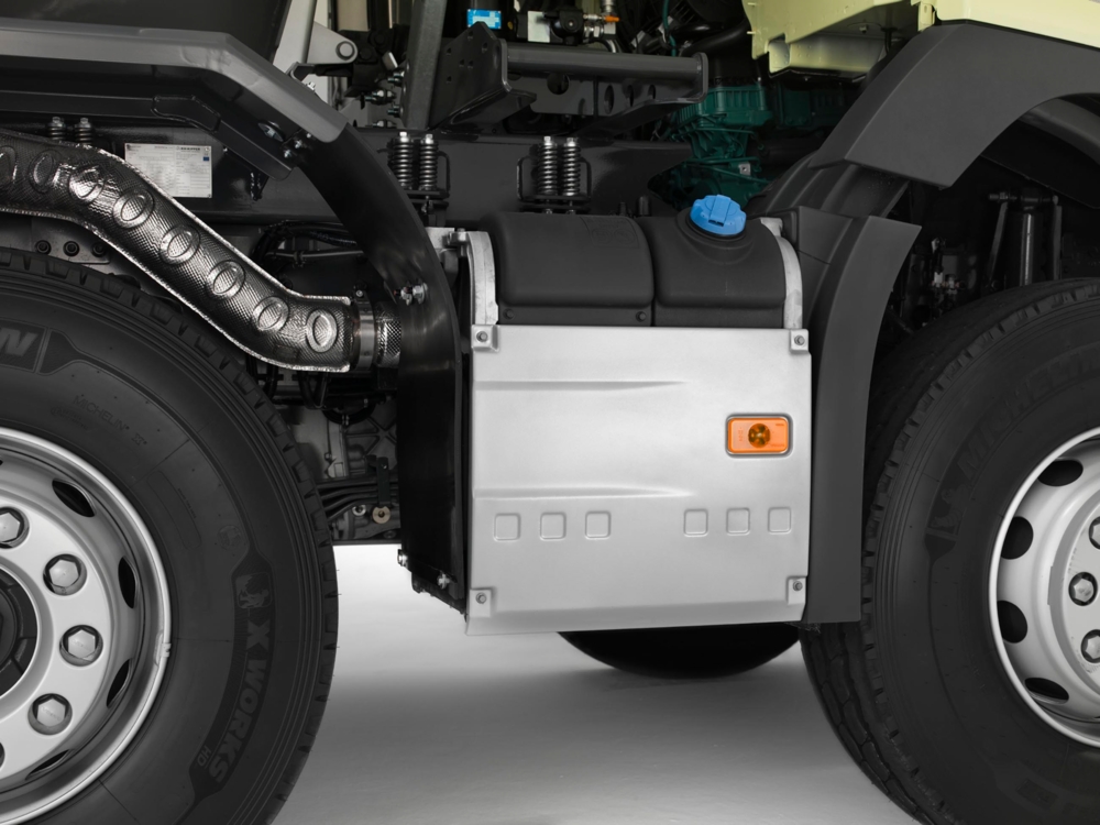 bluekens-volvo-fmx-tank-2 bluekens-volvo-fmx-tank-2