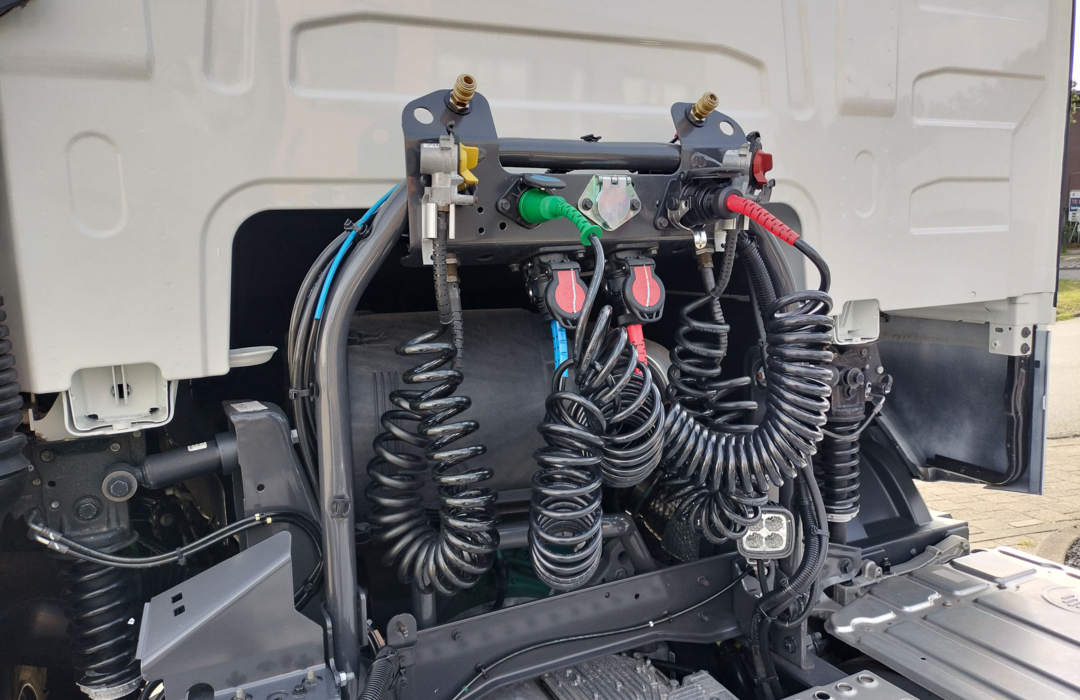 WhatsApp Image 2025-07-15 at 09.09.22 WhatsApp Image 2025-07-15 at 09.09.22