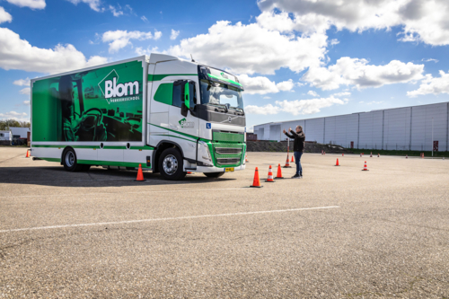 Verkeersschool Blom Volvo FH