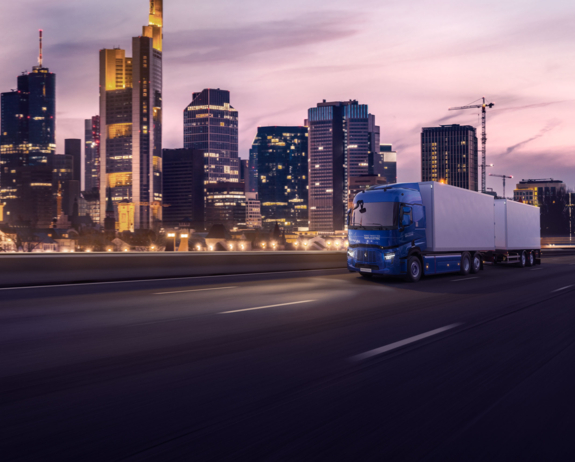 Bluekens-Truck-en-Bus-Renault-Trucks-Digitaliseert-Cabine-Interieur-Nieuwe-Veiligheidsvoorzieningen-4 Bluekens-Truck-en-Bus-Renault-Trucks-Digitaliseert-Cabine-Interieur-Nieuwe-Veiligheidsvoorzieningen-4