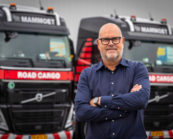 Bluekens_Mammoet_Road_Cargo_Oudenbosch-021