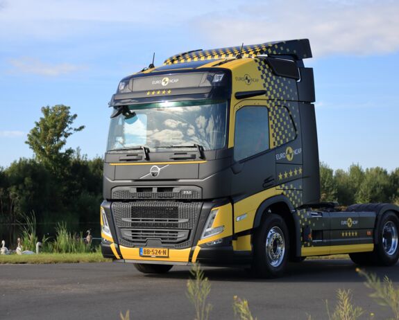 Volvo FM Euro NCAP-demotruck 2