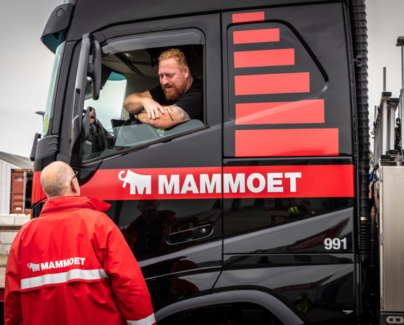 Bluekens_Mammoet_Road_Cargo_Oudenbosch-005