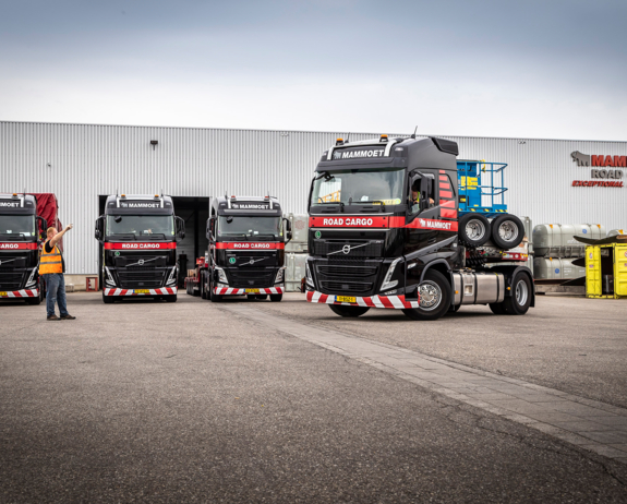 Bluekens_Mammoet_Road_Cargo_Oudenbosch-009