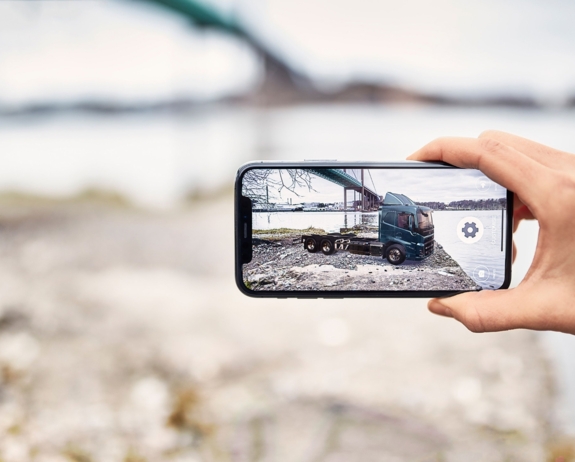 augmented-reality-volvo-fm-op-telefoon augmented-reality-volvo-fm-op-telefoon
