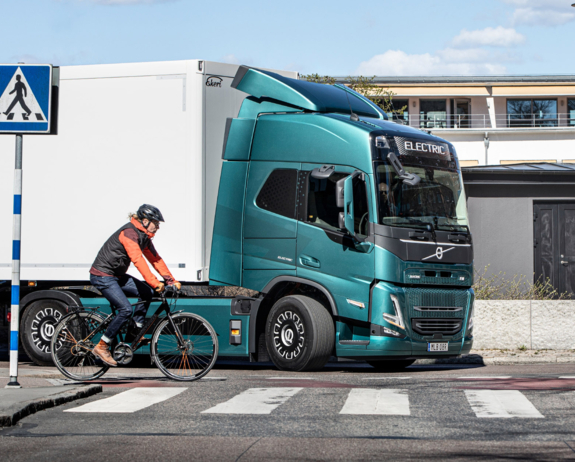 volvo-fm-met-botswaarschuwing