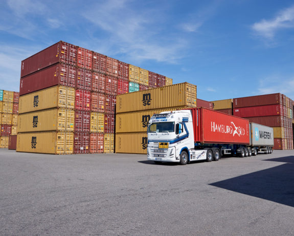 Bluekens-Truck-en-Bus-Volvo-Trucks-74-tons-Elektrische-Truck-5