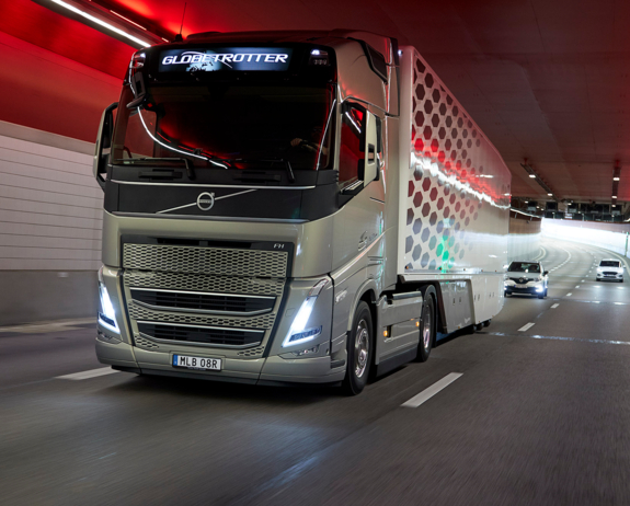 volvo-fh-i-save-in-tunnel volvo-fh-i-save-in-tunnel