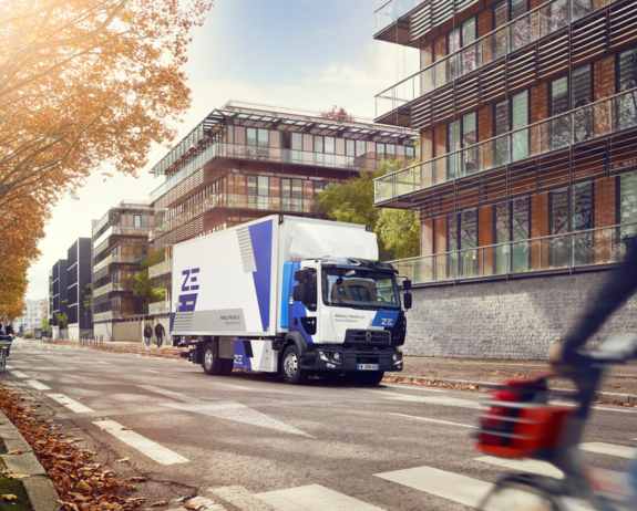 Bluekens-truck-en-bus-Renault-D-ZE-in-de-stad-2 Bluekens-truck-en-bus-Renault-D-ZE-in-de-stad-2