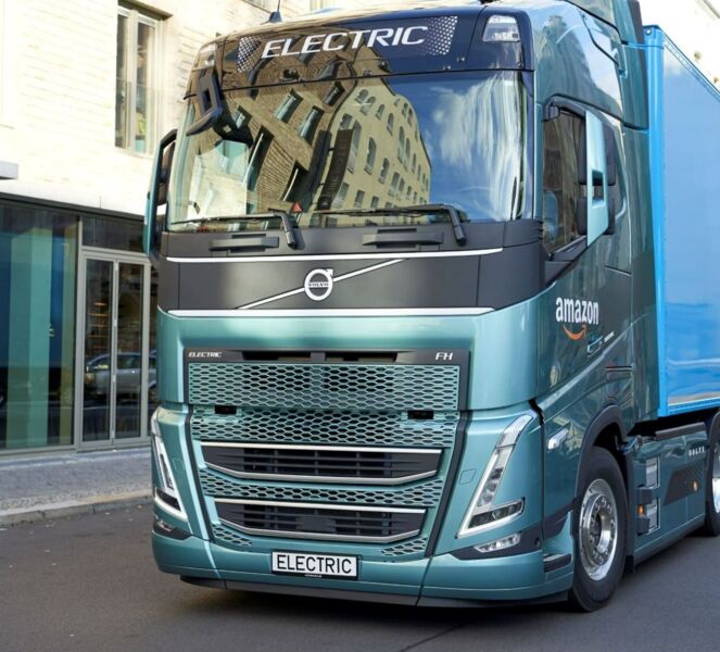 Uploaded by contact: Otis Mos volvo fh electric_amazon_1860x1050.jpg