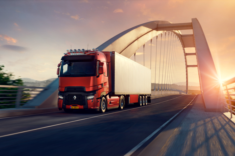 Bluekens-Renault-Trucks-T-T-High-8