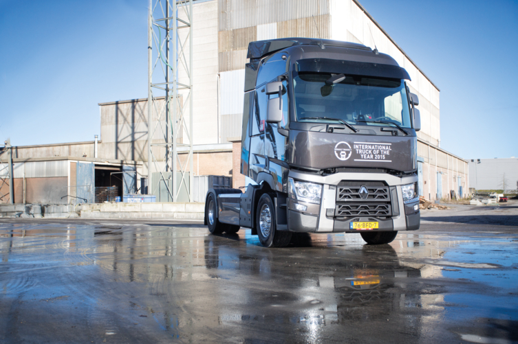 120_2014_Renault_T_TOY_020