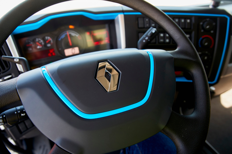 Buekens-Renault-trucks-d-ze001