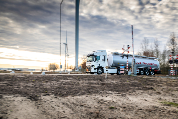bluekens_renault_t_v_Gils_Transport_Moerdijk bluekens_renault_t_v_Gils_Transport_Moerdijk