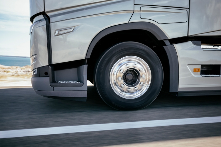 Bluekens-truck-en-bus-brandstofbesparing-volvo-bandenspanning