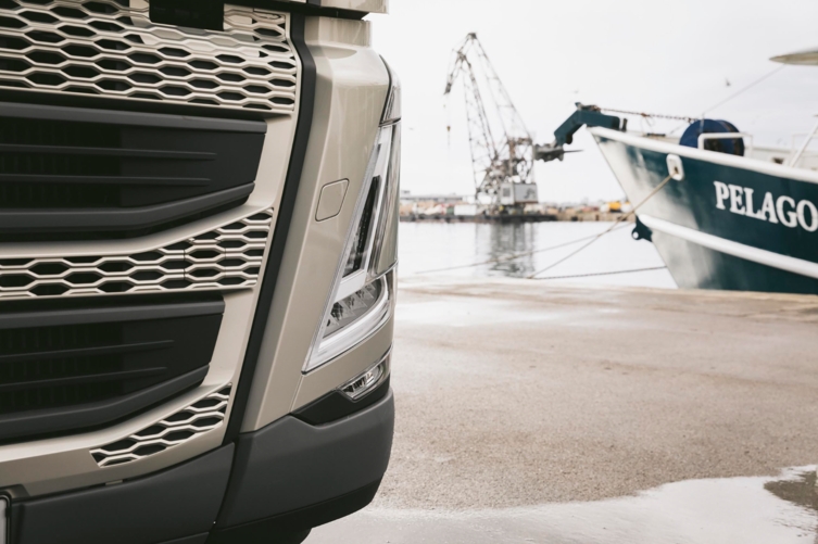 bluekens-volvo-fh-koplamp bluekens-volvo-fh-koplamp