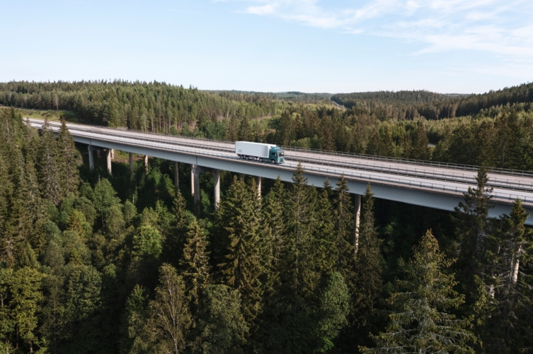 Bluekens-Volvo-FM-electric-8