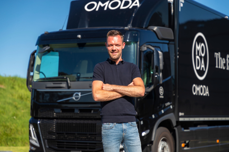 Bluekens-Truck-en-Bus-Omoda-02