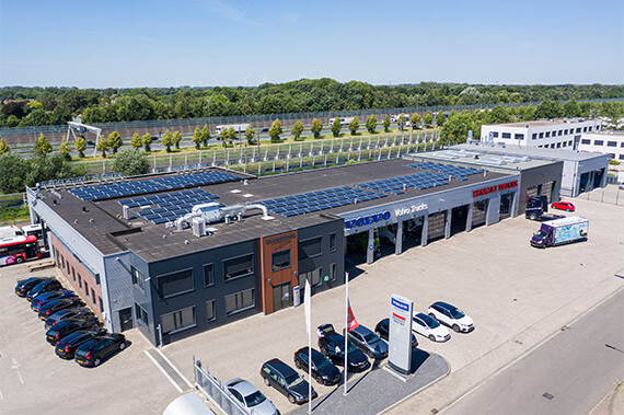 bluekens-zonnepanelen-570.jpg bluekens-zonnepanelen-570.jpg