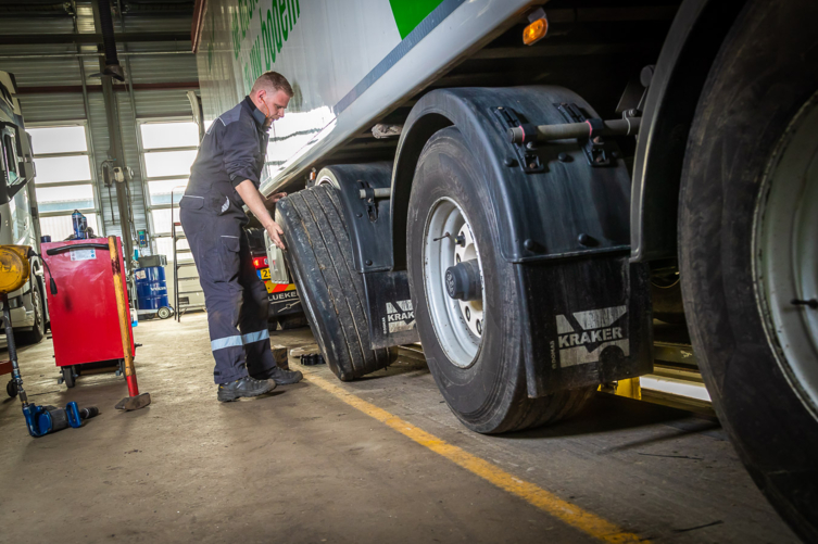 Bluekens-low-opbouw-trailerservice-003 Bluekens-low-opbouw-trailerservice-003