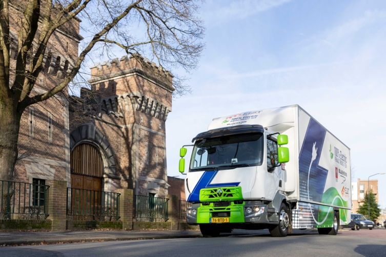Bluekens-Truck-en-Bus-Elst-Transport-D-E-Tech-1 Bluekens-Truck-en-Bus-Elst-Transport-D-E-Tech-1