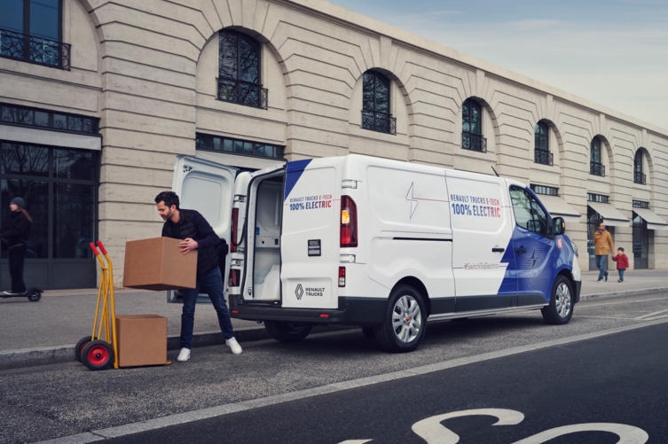 Bluekens-Truck-en-Bus-Renault-Trucks-E-Tech-Trafic-p041249 Bluekens-Truck-en-Bus-Renault-Trucks-E-Tech-Trafic-p041249