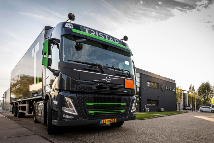 Volvo_FM_TriStar_exterieur_ Volvo_FM_TriStar_exterieur_