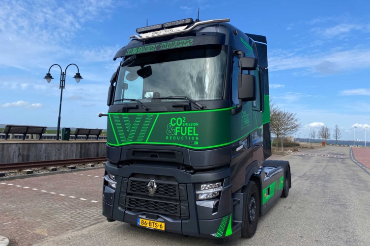 Bluekens-Truck-en-Bus-Renault-T-High-Demo-2 Bluekens-Truck-en-Bus-Renault-T-High-Demo-2