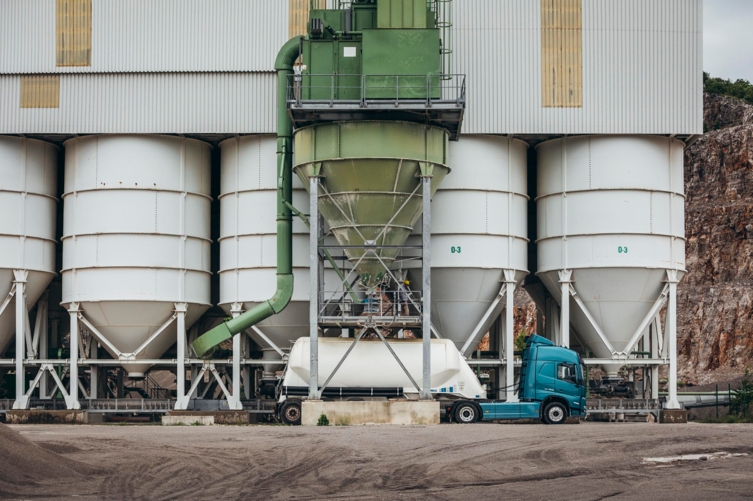 bluekens-volvo-fm-bulktransport-2 bluekens-volvo-fm-bulktransport-2