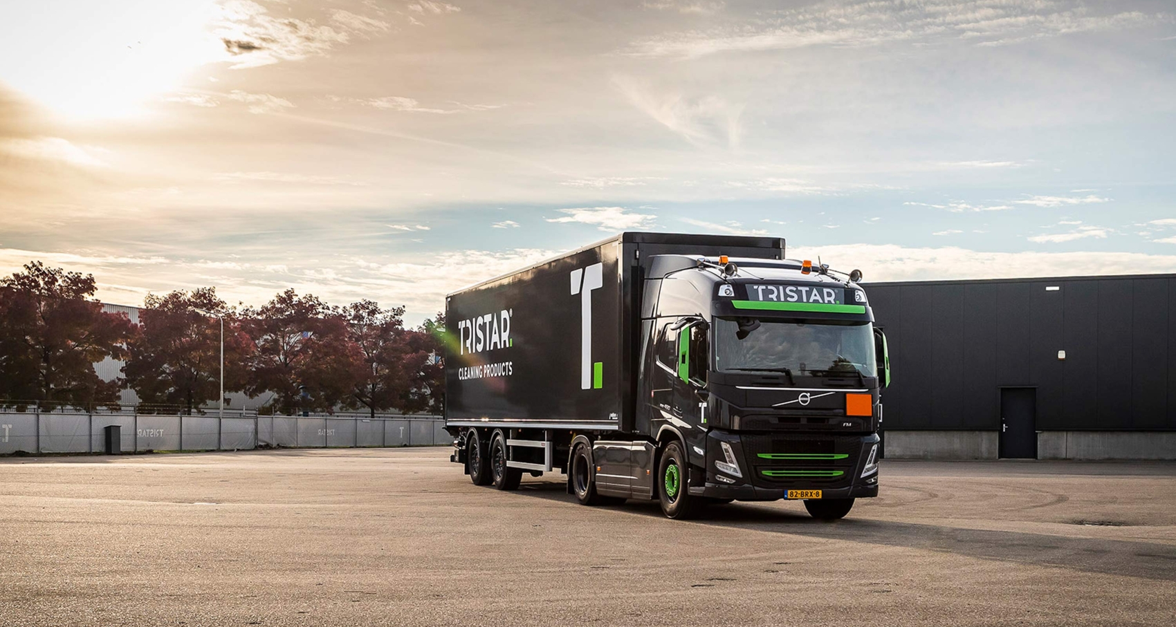 Volvo_FM_TriStar_truck