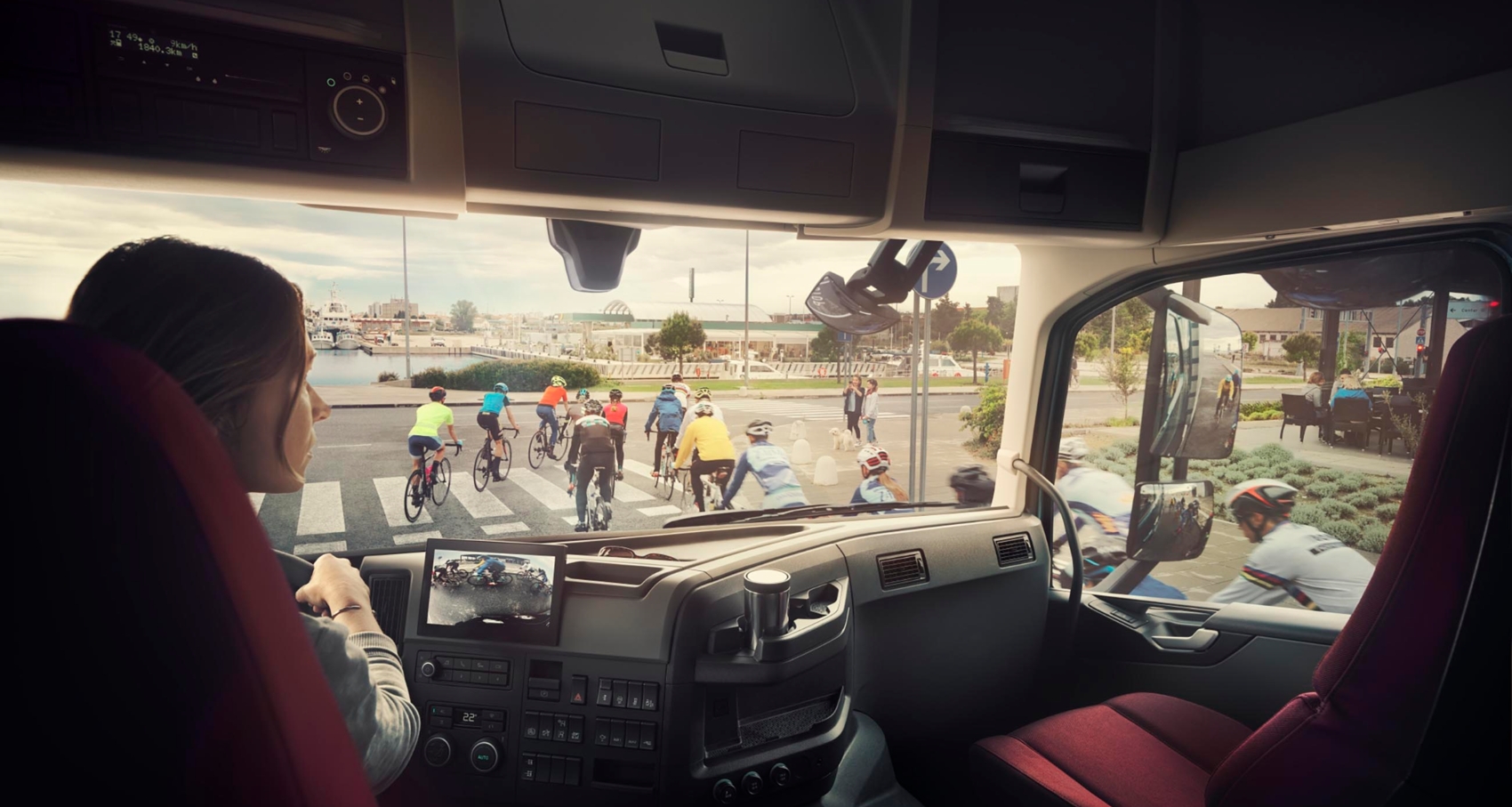 bluekens-volvo-fm-chauffeur-veiligheid-fietsers bluekens-volvo-fm-chauffeur-veiligheid-fietsers