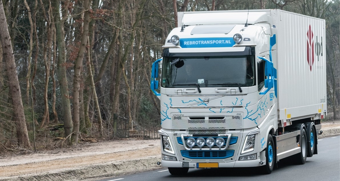 volvo-fh-rebro-transport
