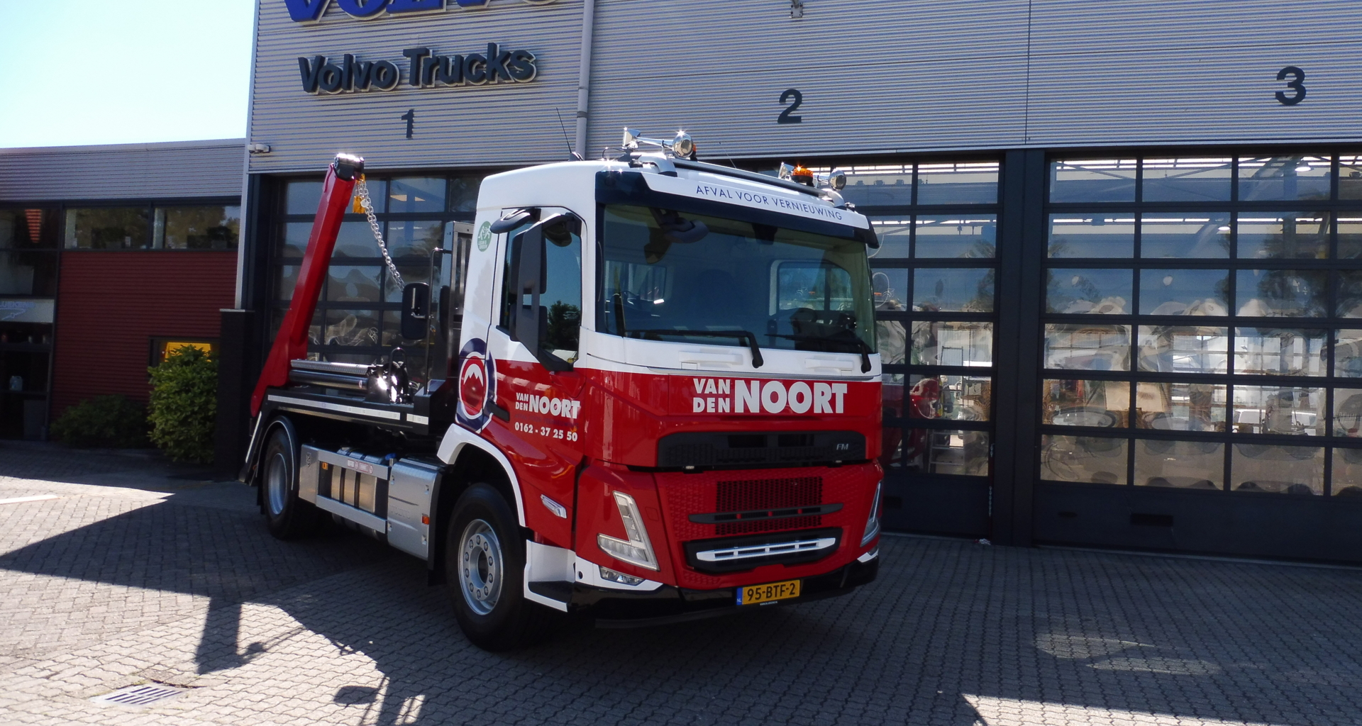 bluekens_van_den_ noort_recycling_volvo_fh bluekens_van_den_ noort_recycling_volvo_fh