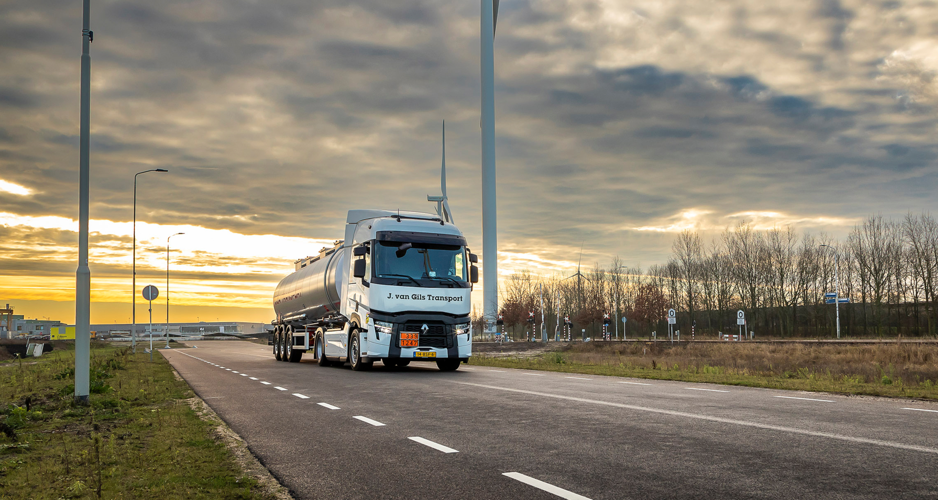 Renault_Trucks_T_EVO_J_van_Gils_Transport_header