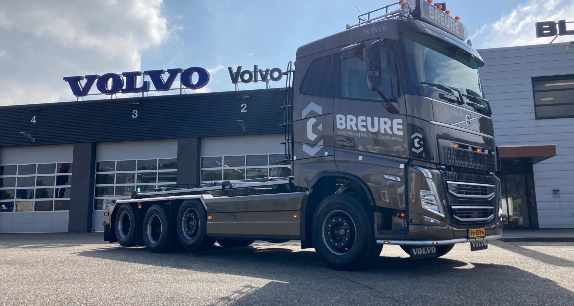 bluekens-volvo-fh-breure-grondwerken