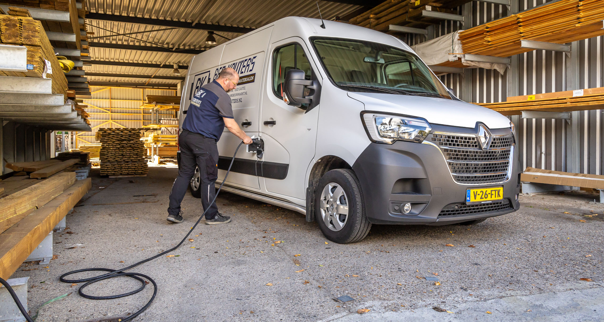 Ben Kouters Renault Master E-Tech opladen Ben Kouters Renault Master E-Tech opladen