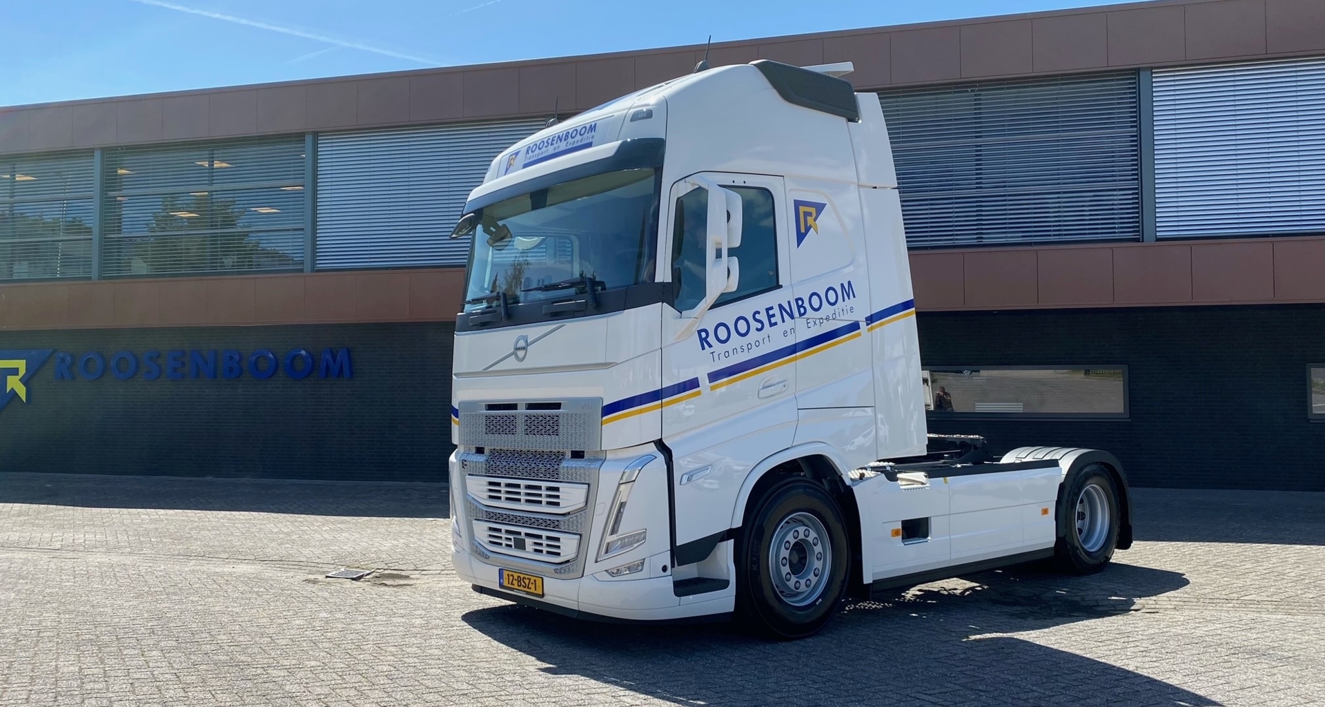 bluekens_volvo_fh_roostrans
