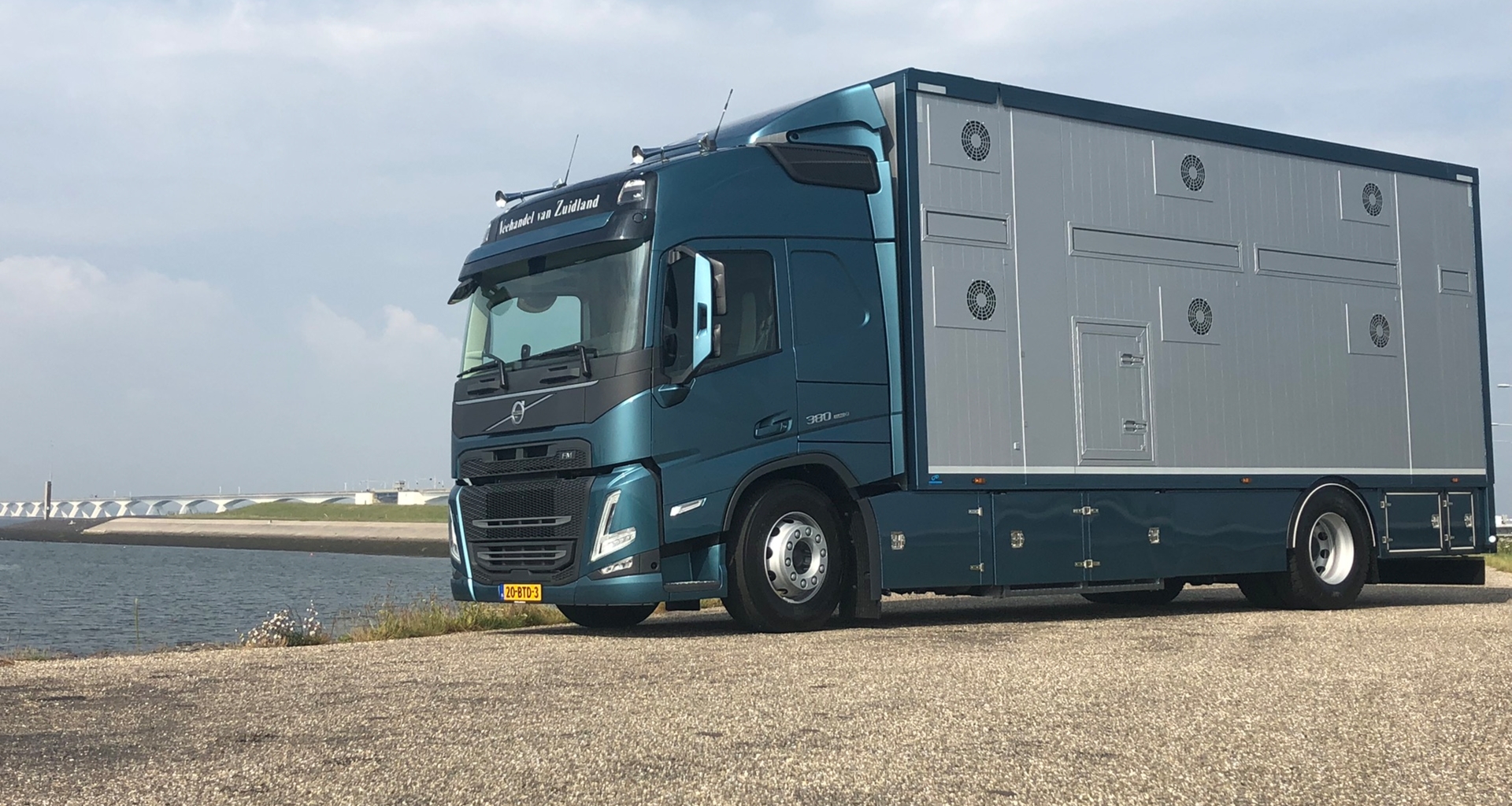 bluekens_volvo_fm_van_zuidland