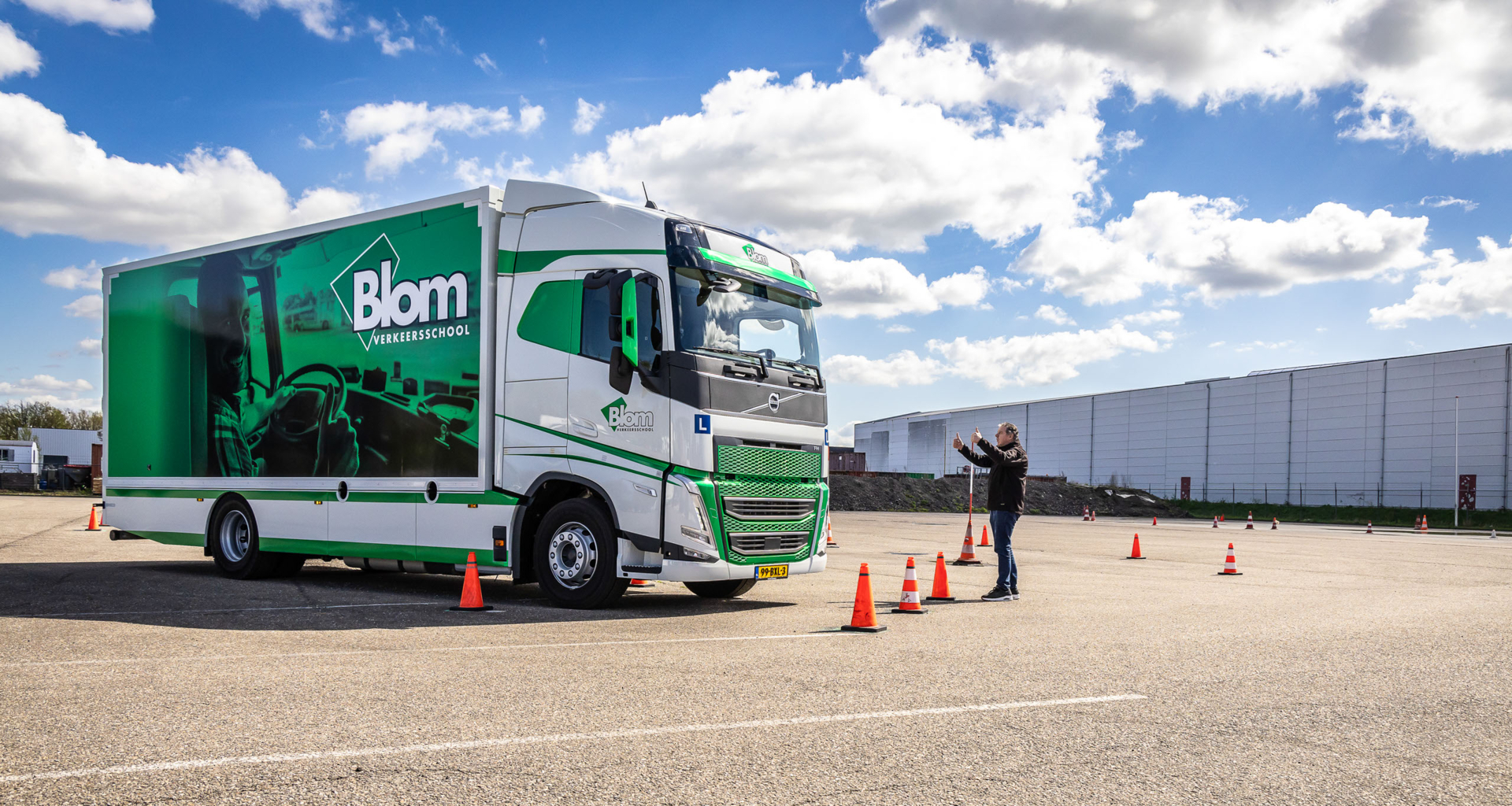 Verkeersschool Blom Volvo FH