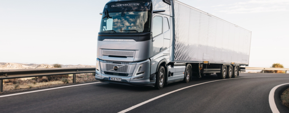 Volvo_Trucks_Aero_road