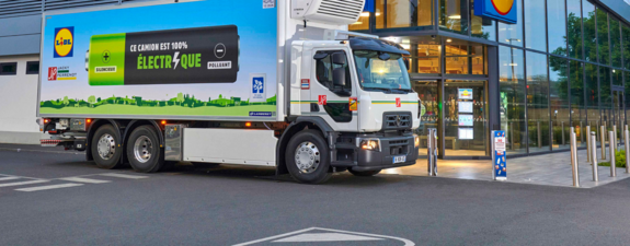 renault-trucks-19-tons-d-wide-ze-2