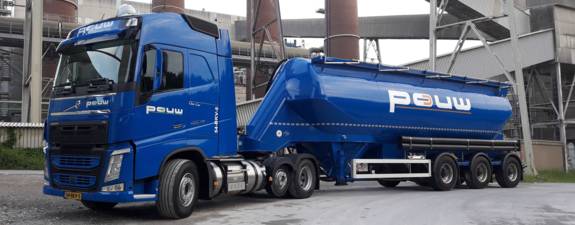 pb-eerste-lng-trucks-nl-2560.jpg pb-eerste-lng-trucks-nl-2560.jpg