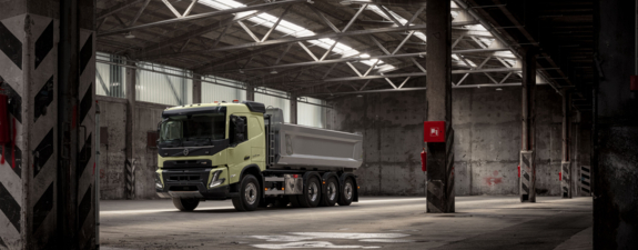 Bluekens-Truck-en-Bus-FMX-loods