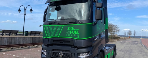 Bluekens-Truck-en-Bus-Renault-T-High-Demo-2 Bluekens-Truck-en-Bus-Renault-T-High-Demo-2