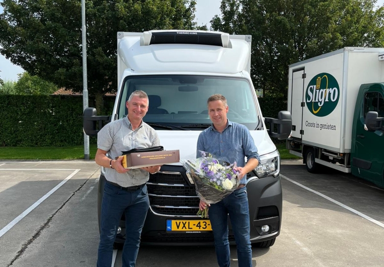 2d2b5318-581e-4463-8372-b6d1d535607a