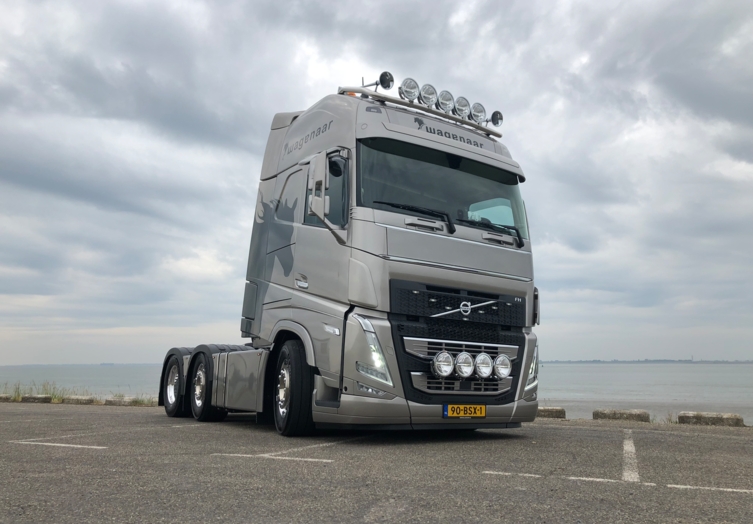 bluekens-volvo-fh-loonbedrijf-wagenaar