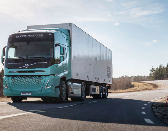 Volvo Trucks presenteert zware elektrische concepttrucks voor bouwwerkzaamheden en regionaal transport